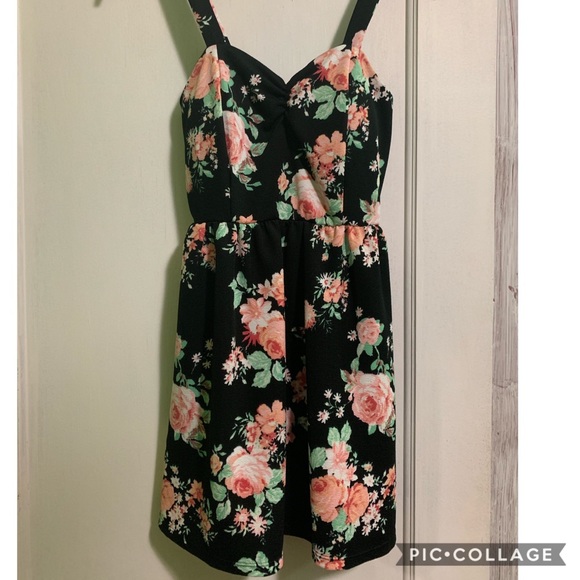 Black summer dress - Picture 1 of 1